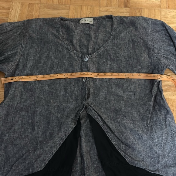 Desert Design Asymmetrical Gray Button-Up Top - Picture 3 of 12